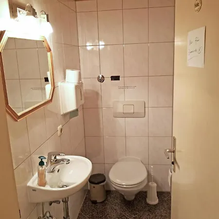 Brucker Guest house *